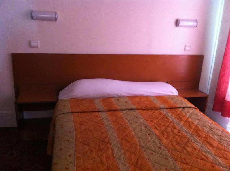 פריז Grand Hotel Magenta מראה חיצוני תמונה