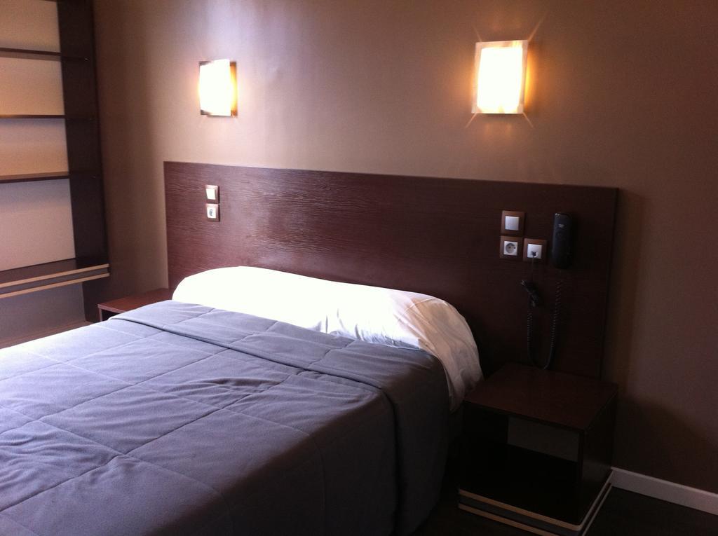 פריז Grand Hotel Magenta מראה חיצוני תמונה